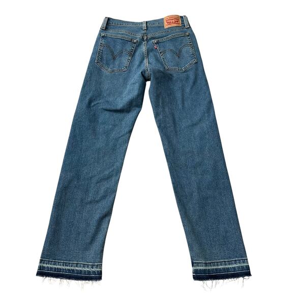 LEVIS Women's Wedgie Straight Frayed Edges Ankle Straight Jeans Size 27 Denim - Picture 6 of 13